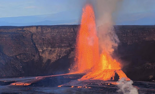 Halemaumau-Crater-Volcanoes-National-Park-Hawai