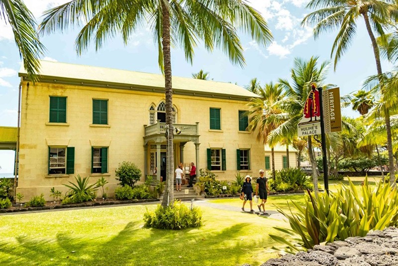 Hulihee-Palace-Kona-Big-Island
