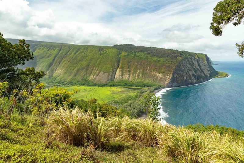 Waipio-Valley-Lookout-View-Big-Island-Ex